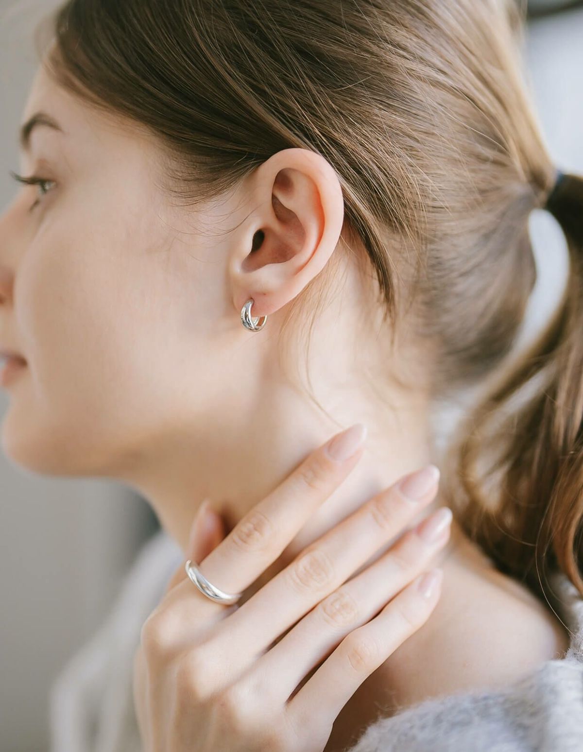 KYKLOS-MOON HOOP PIERCE