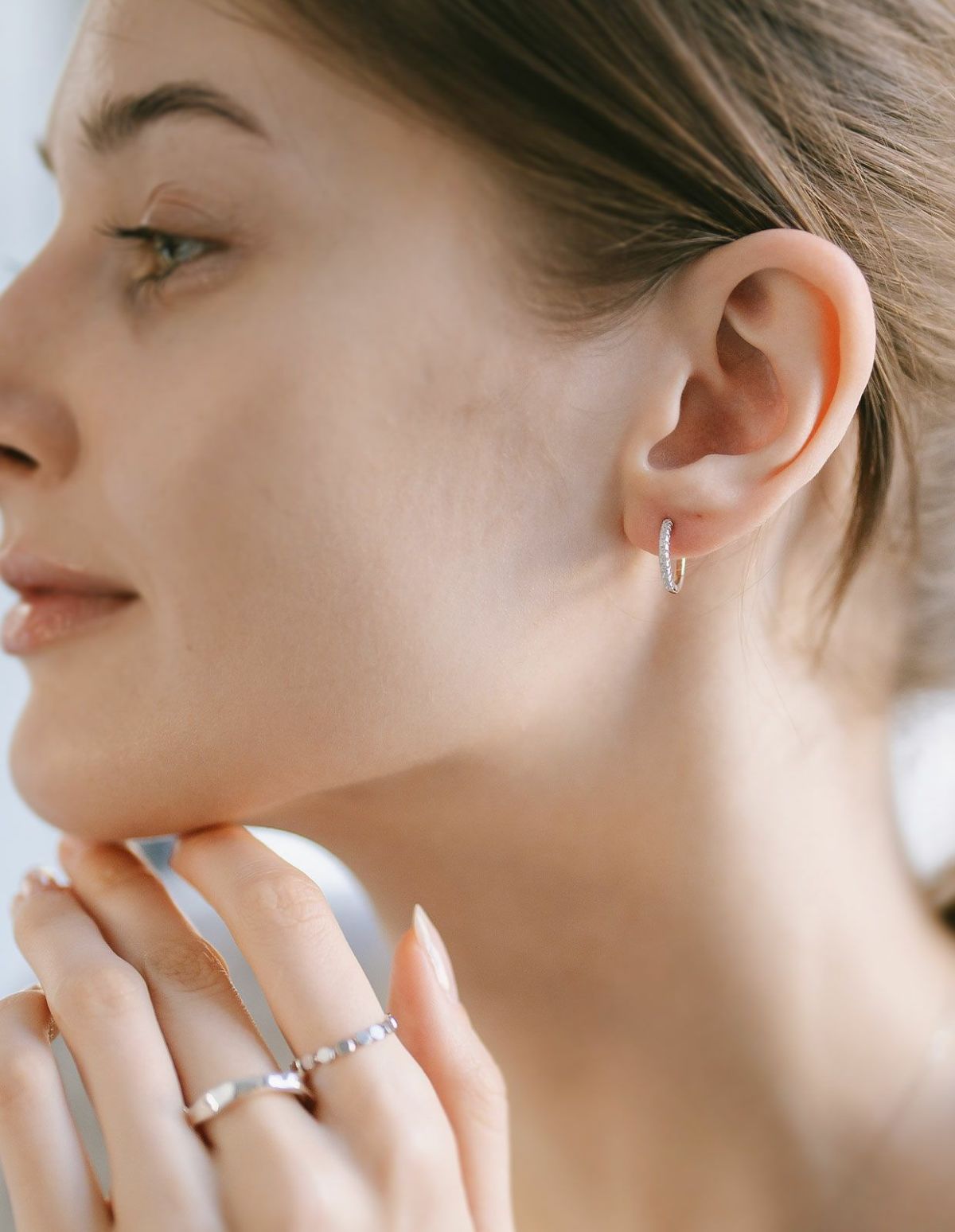 KYKLOS-STR CV PAVE HOOP PIERCE 7