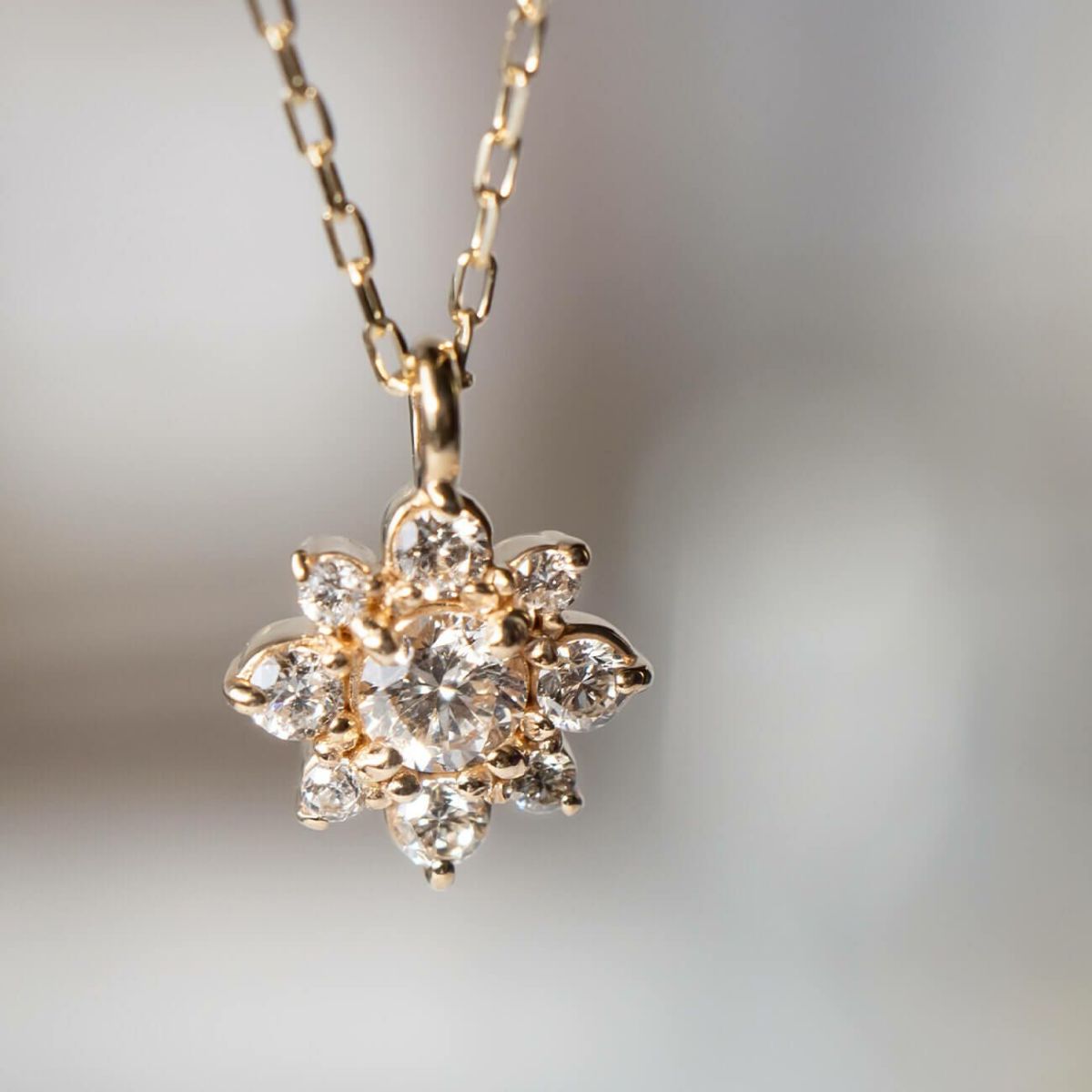 ASTERI-POLARIS NECKLACE